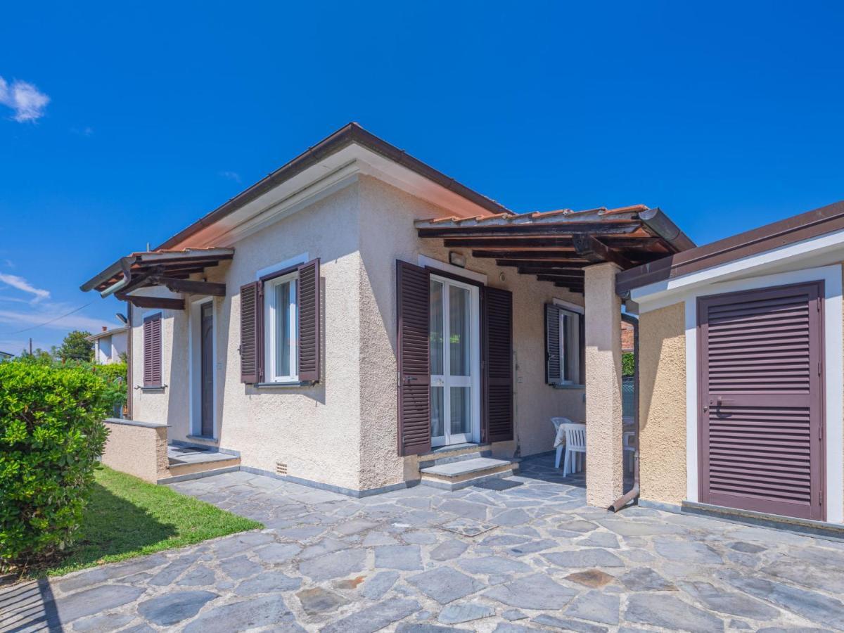 Holiday Home Francesca By Interhome مارينا دي بييتراسانْت المظهر الخارجي الصورة